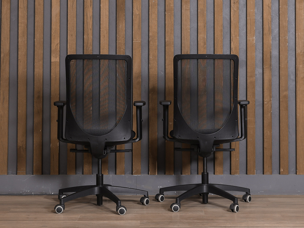 Офисное кресло ELICA Ткань Чёрный Италия (КПТЧ-240126)