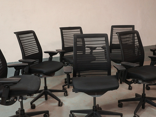 Офисное кресло Steelcase Think V2 Ткань Чёрный Франция