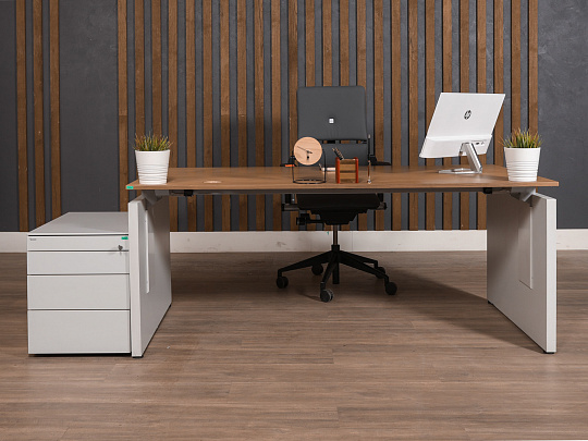 Стол руководителя Bene ЛДСП Ольха Австрия