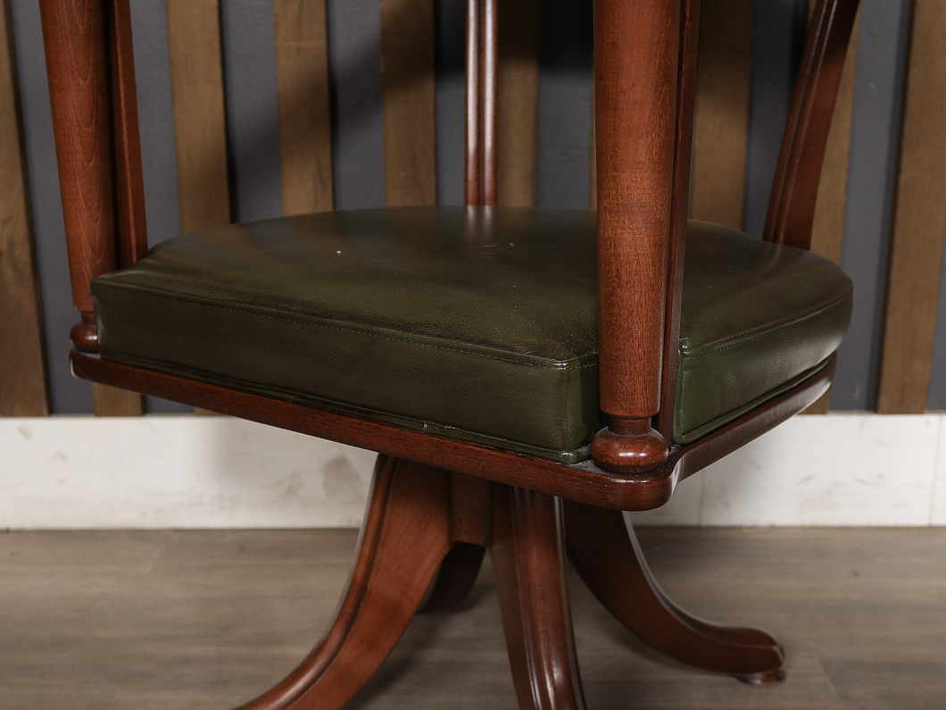 Конференц-кресло ORIGGI SALOTTI Искусственная кожа Зелёный Италия (КФЭЗЛ1-090725)