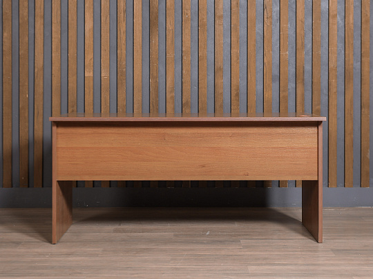 Стол прямоугольный ЛДСП Орех