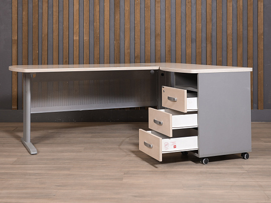 Стол с тумбой Berlin ЛДСП Дуб Россия