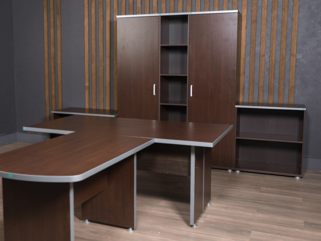 Кабинет руководителя ЛДСП Венге (КРВГ-301025)