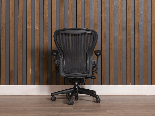 Кресло руководителя Herman Miller Aeron Сетка Чёрный США