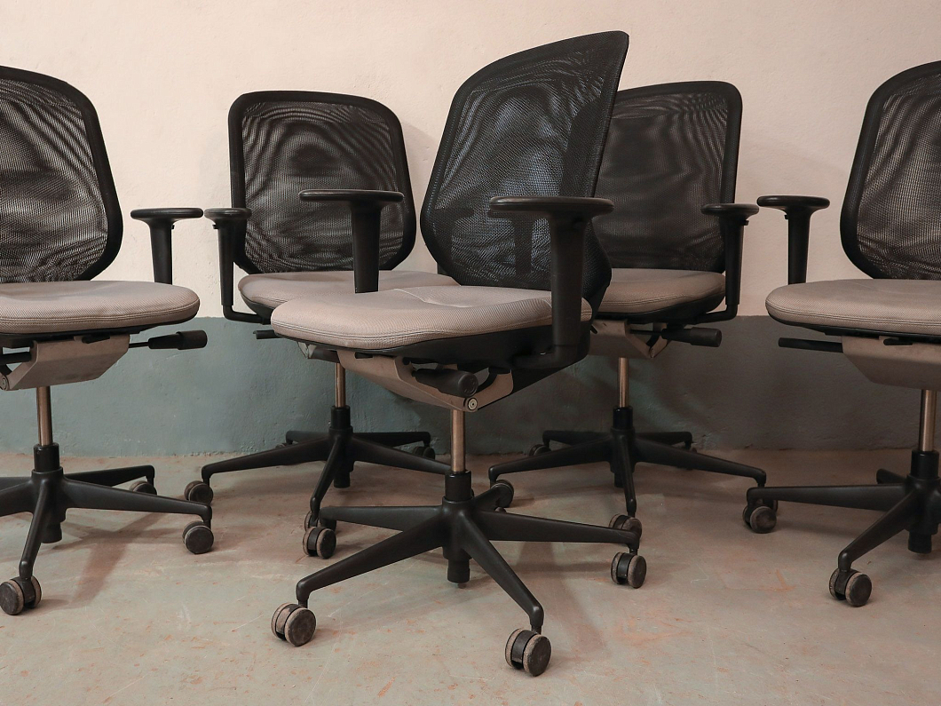 Офисное кресло Vitra MedaPal Mesh Ткань Серый Италия (КПТСР-260626)