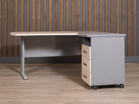 Стол с тумбой Berlin ЛДСП Дуб Россия