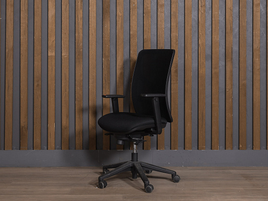 Офисное кресло Ткань Чёрный