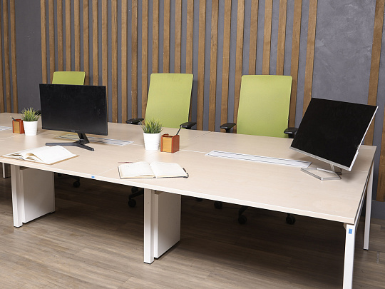 Комплект офисной мебели Kinnarps ЛДСП Клен Австрия