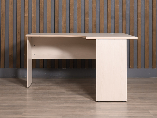 Стол эргономичный ЛДСП Дуб