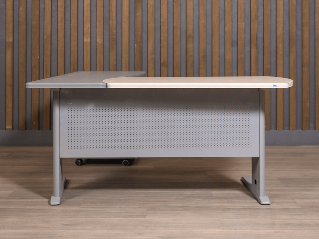 Стол с тумбой Berlin ЛДСП Дуб Россия (СПДМБ2-271225)