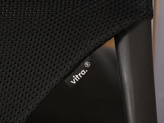 Офисное кресло Vitra Meda 2 Ткань Чёрный Швейцария