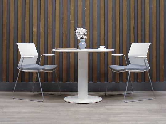 Стол для переговоров ЛДСП Белый