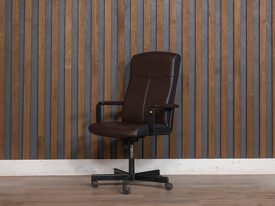 Кресло руководителя Бюрократ Dominus Искусственная кожа Коричневый Россия
