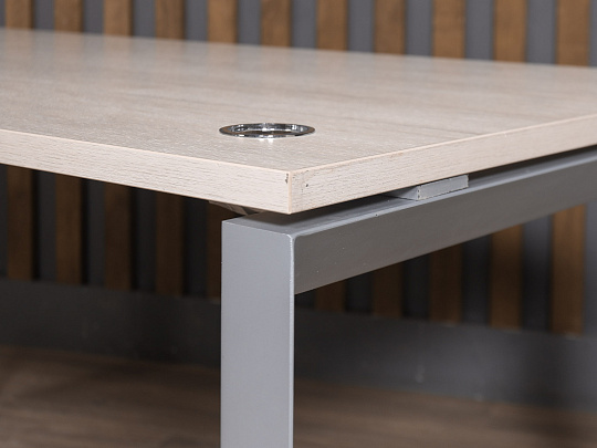 Стол прямоугольный ONIX ЛДСП Дуб Россия