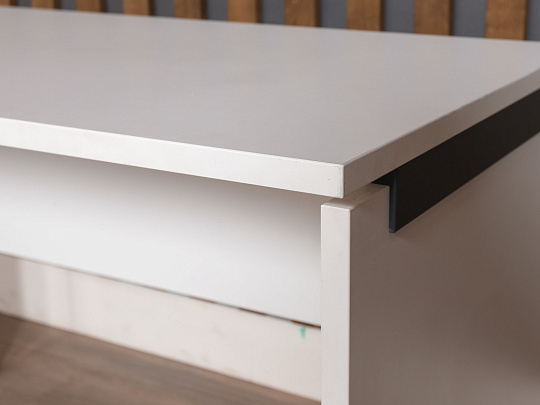 Стол прямоугольный ЛДСП Белый