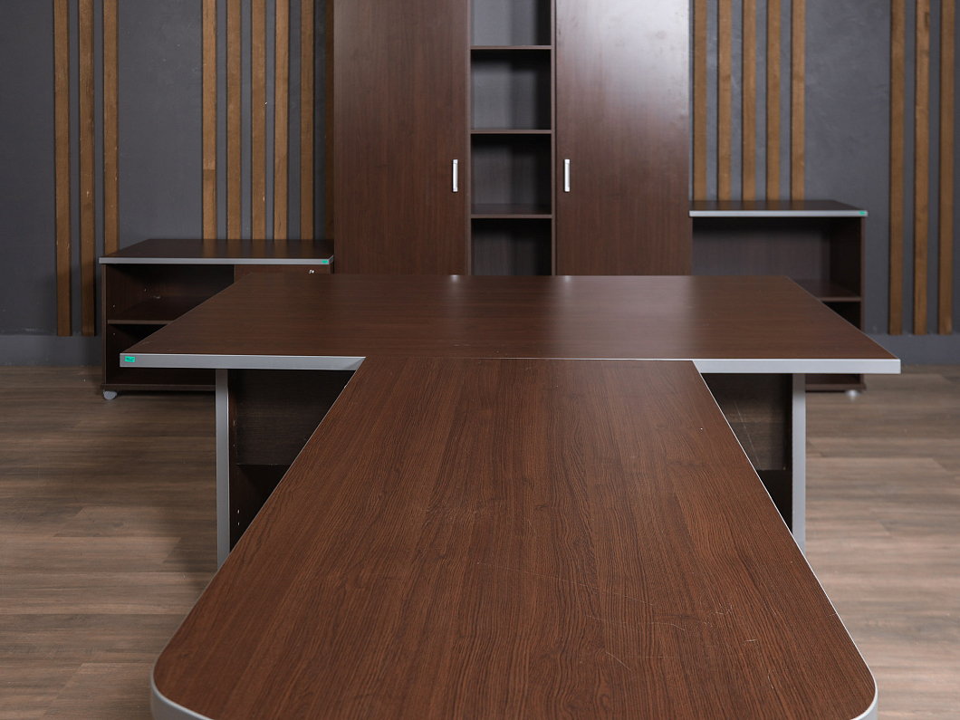 Кабинет руководителя ЛДСП Венге (КРВГ-301025)