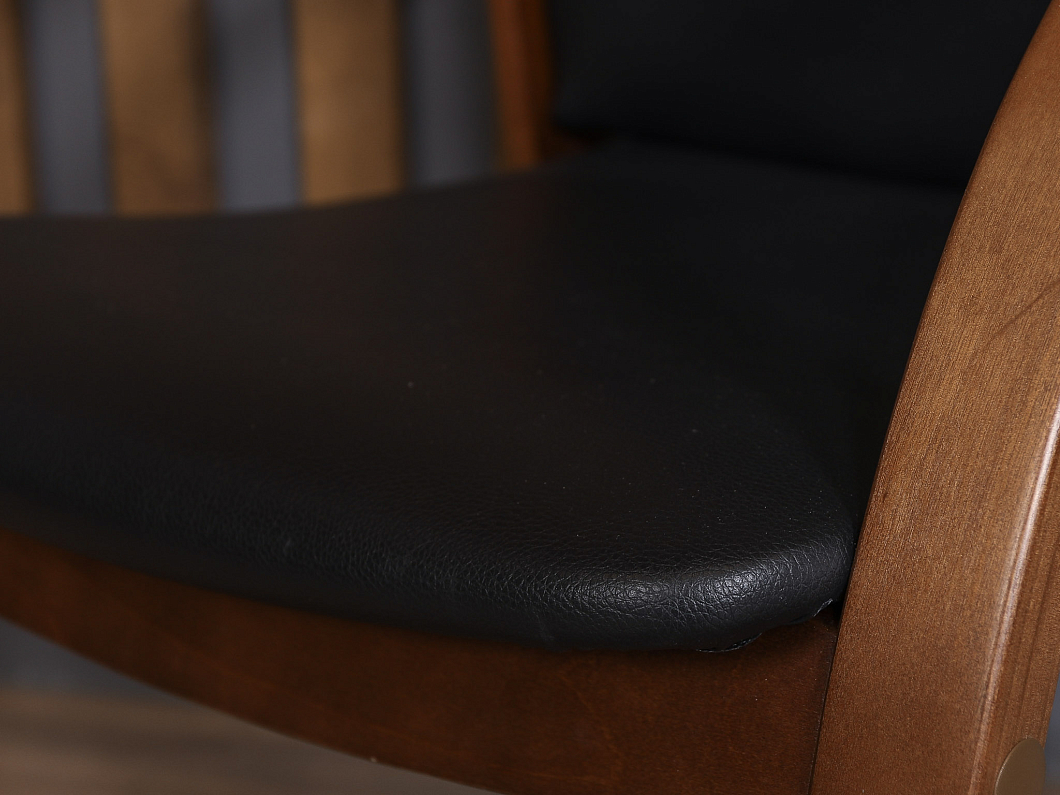 Конференц-кресло Искусственная кожа Чёрный (КФЭЧ-260226)