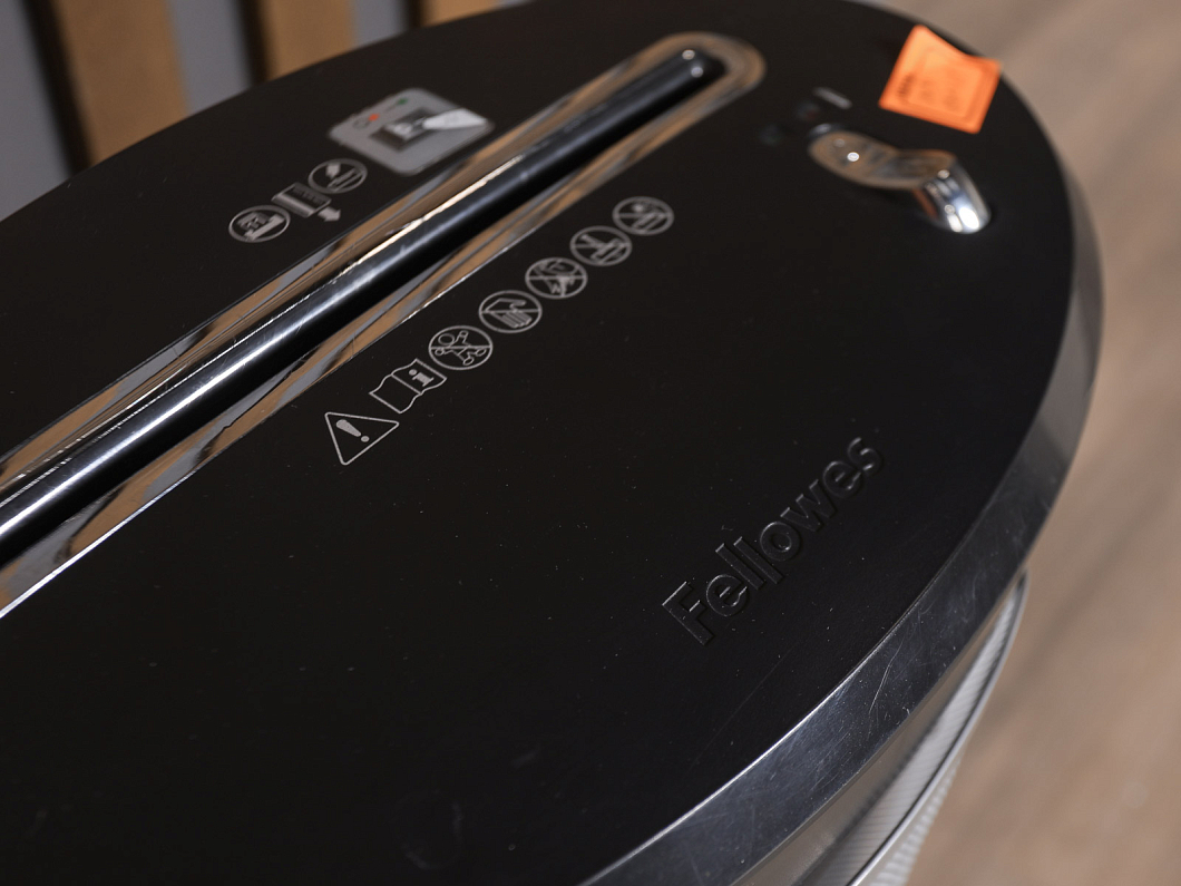 Шредер Fellowes DS-1 Пластик Чёрный (ШЧ-081125)