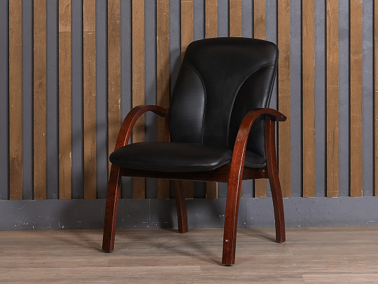 Конференц-кресло Феликс RIO Кожа Чёрный Россия