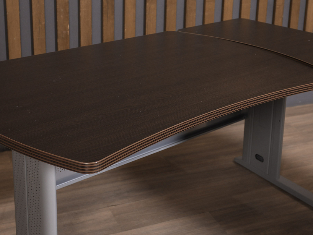 Стол с тумбой Офис-Директ Berlin ЛДСП Венге Россия (СПВГБ-271225)