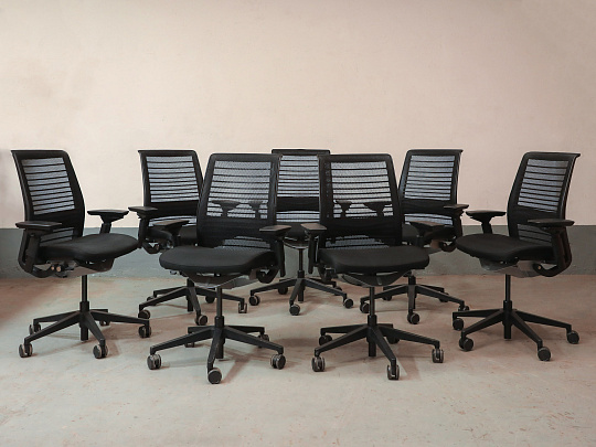 Офисное кресло Steelcase Think V2 Ткань Чёрный Франция