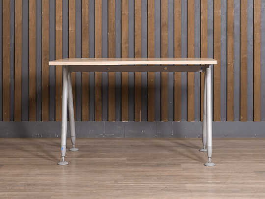 Стол эргономичный ЛДСП Бук