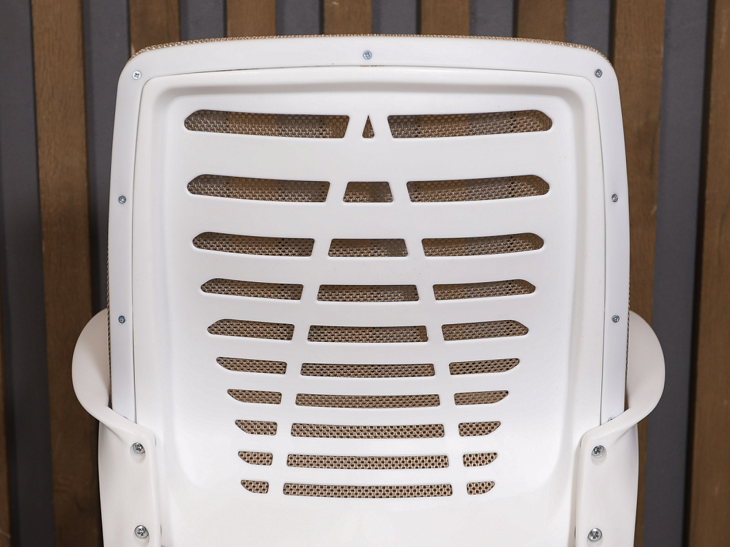 Офисное кресло OLSS Ирис Искусственная кожа Бежевый Россия (КПТБЖ-ИРИС)