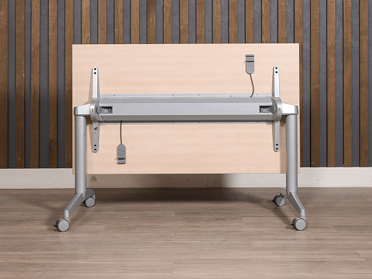 Стол прямоугольный Steelcase ЛДСП Дуб Германия