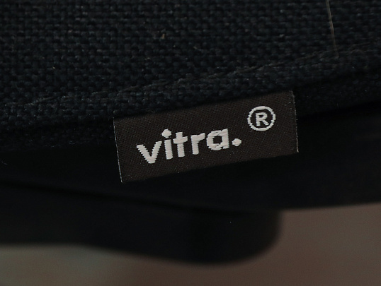 Офисное кресло Vitra AM CHAIR Ткань Чёрный Италия
