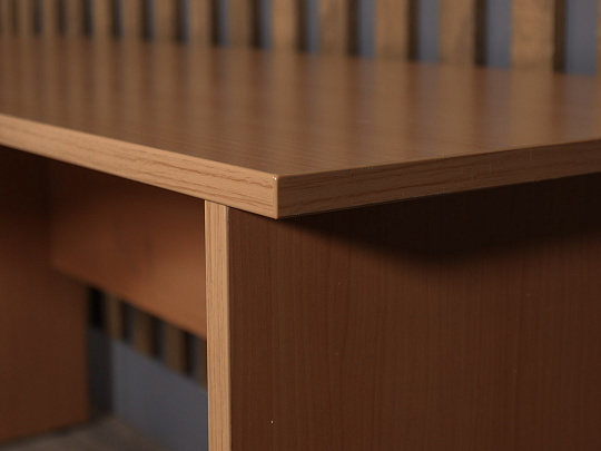 Стол эргономичный ЛДСП Ольха