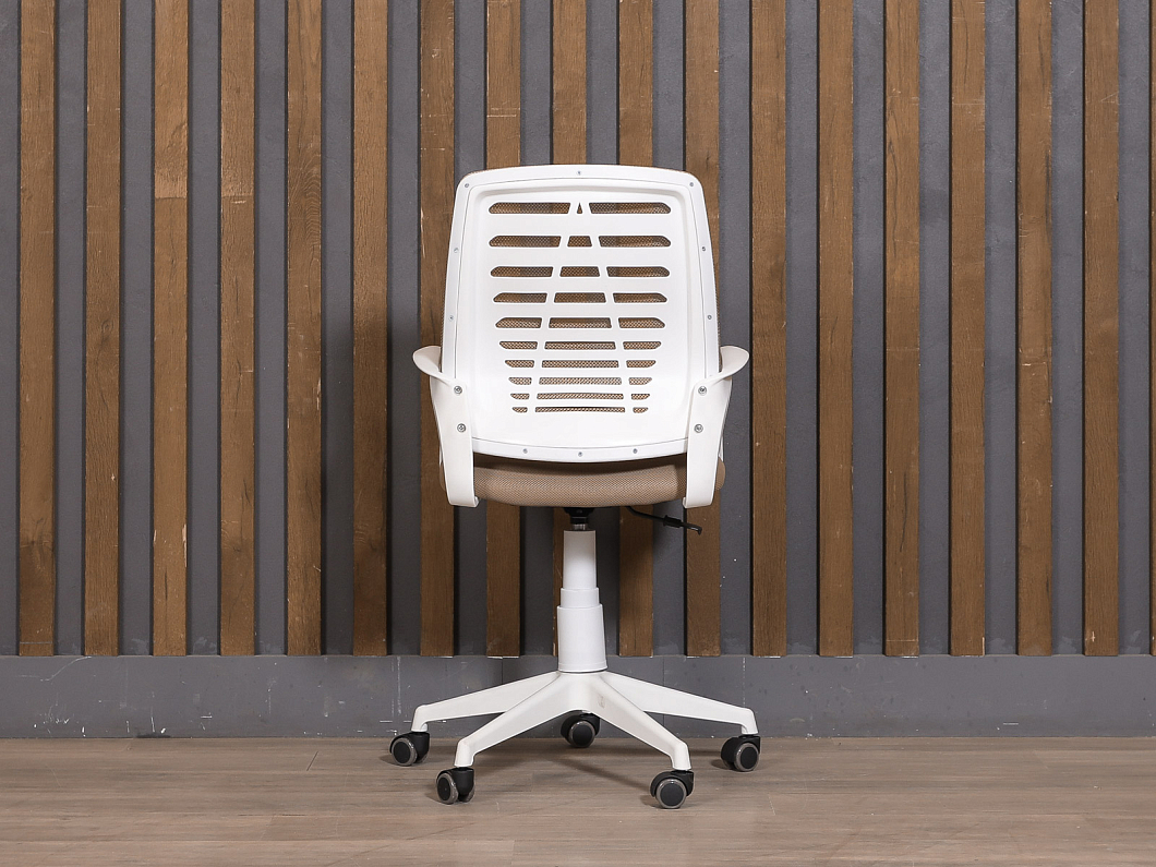 Офисное кресло OLSS Ирис Искусственная кожа Бежевый Россия (КПТБЖ-ИРИС)