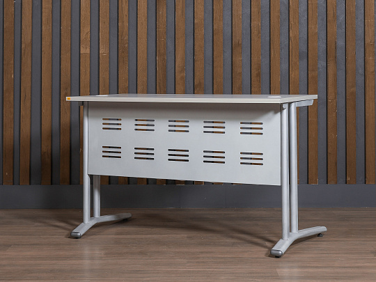 Стол прямоугольный ЛДСП Серый