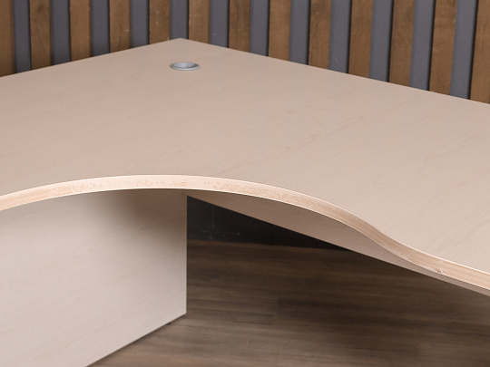 Стол эргономичный ЛДСП Клен