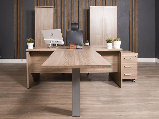 Кабинет руководителя СТОРОСС Патриот ЛДСП Ясень шимо Россия