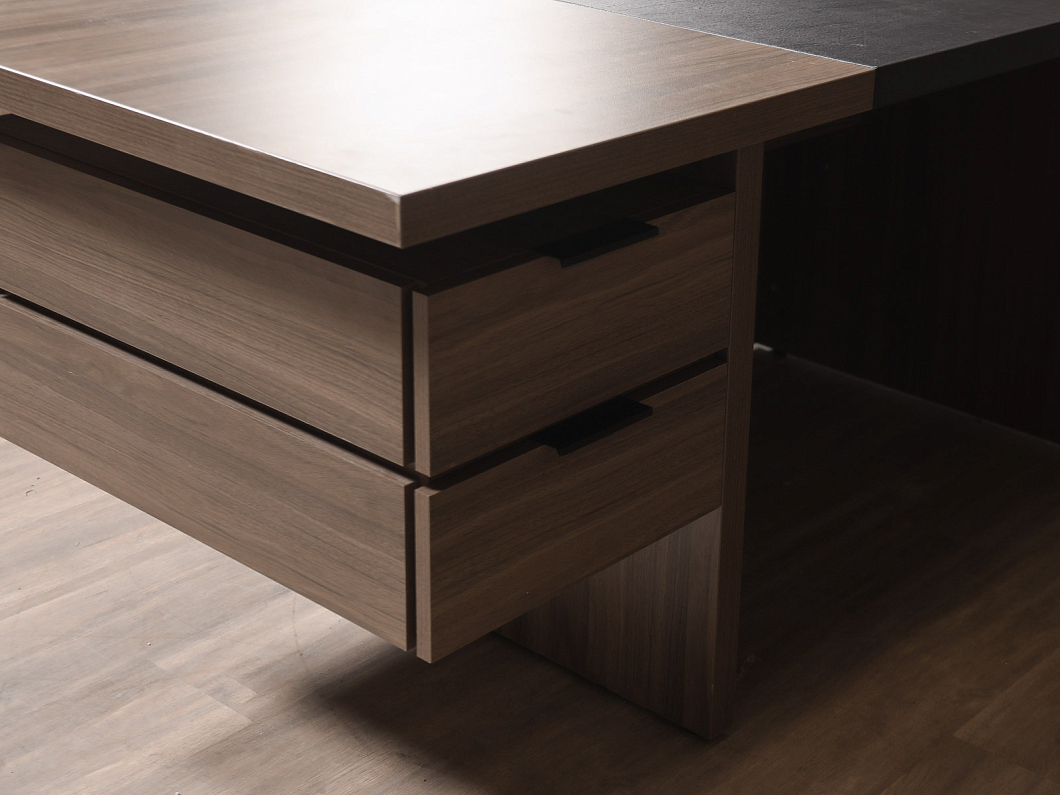 Стол руководителя ЛДСП Ясень шимо (СТРЯШ-131225)