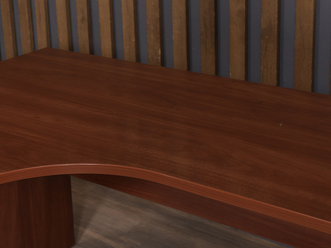 Стол эргономичный ЛДСП Вишня (СЭВШ-240226)