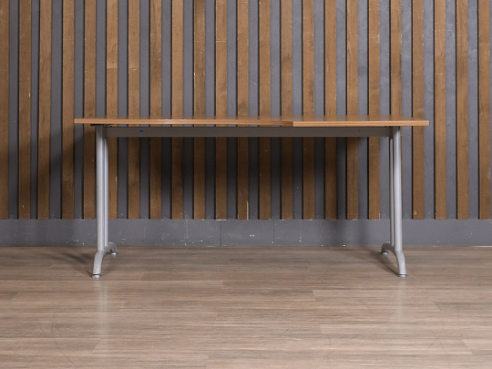 Стол эргономичный ЛДСП Ольха