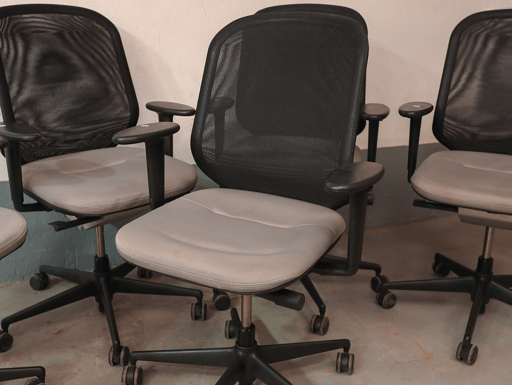Офисное кресло Vitra MedaPal Mesh Ткань Серый Италия (КПТСР-260626)