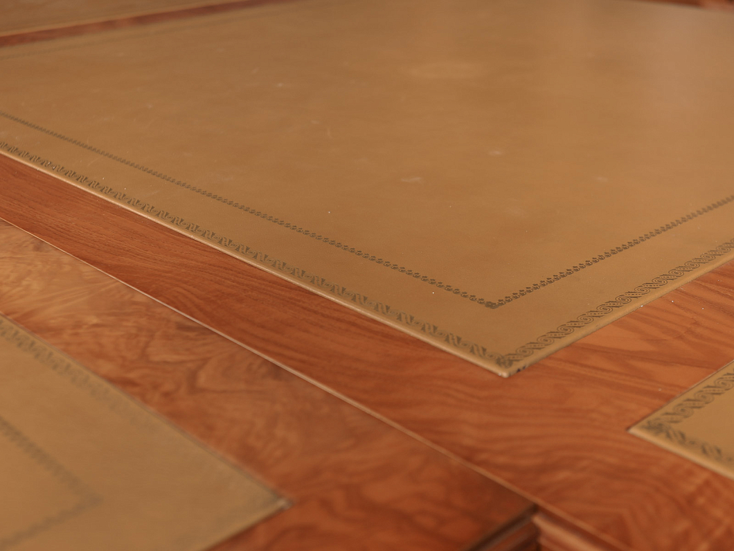 Кабинет руководителя Vicente Zaragoza Royal Массив Ольха Испания (КРОХ-271125)