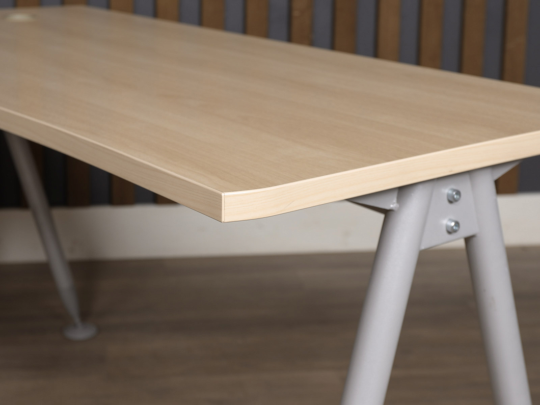 Стол Левый эргономичный с тумбой ЛДСП Бук (СТЭБКМ-190825)