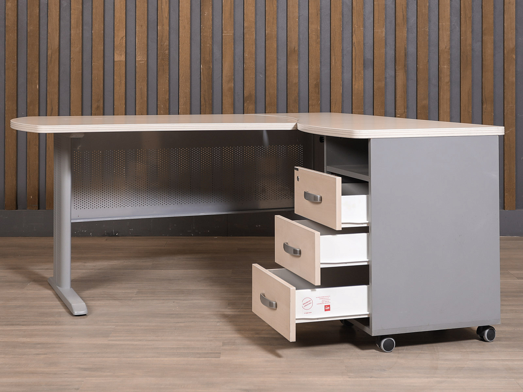 Стол с тумбой Berlin ЛДСП Дуб Россия (СПДМБ2-271225)