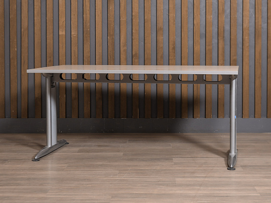 Стол прямоугольный ЛДСП Клен