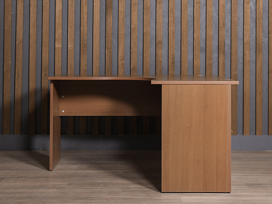 Стол угловой ЛДСП Орех