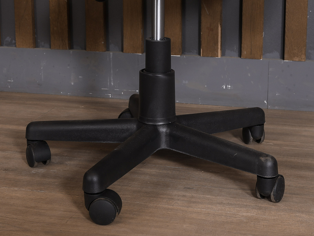 Кресло руководителя БИГ Ткань Чёрный Россия (КРТЧ-БИГ)